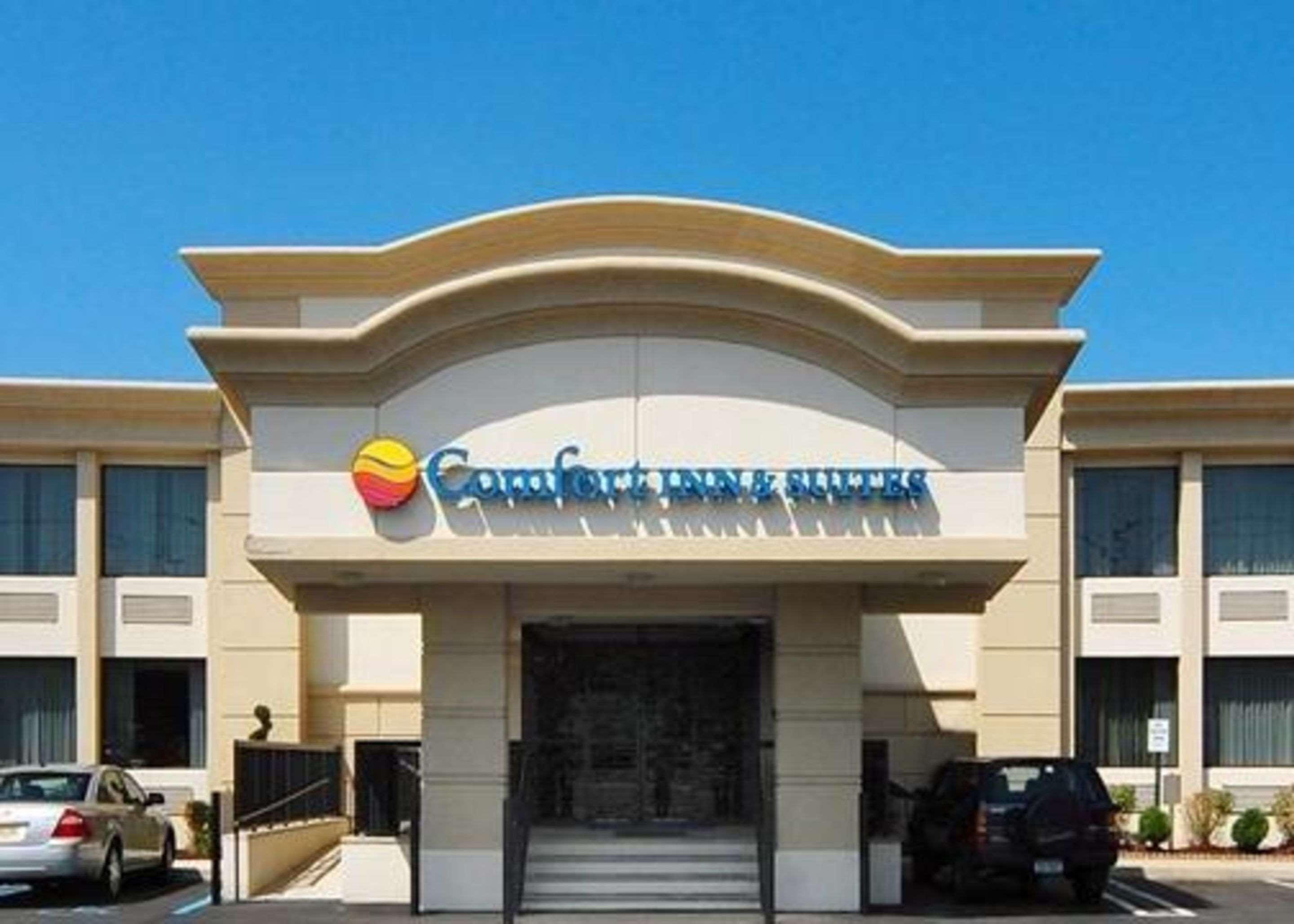 Best Western Paramus Hotel & Suites Exterior photo